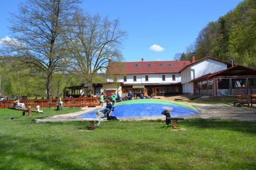 Hostal Zrcadlov� Koza