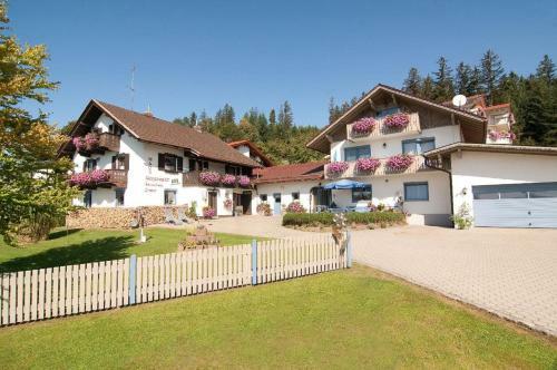 Apartamento Ferienhaus Bergwald