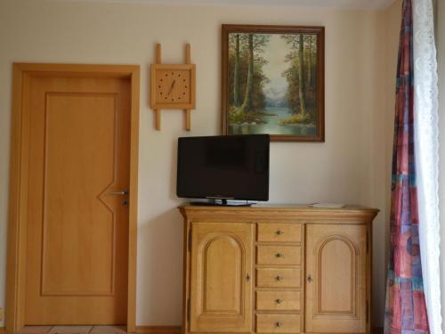 Comfortable Apartment By The Forest In Gransdorf