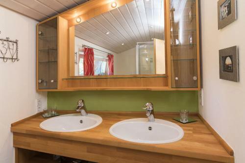 Ferienh�user Stahl