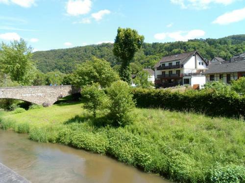 Bed & Breakfast Bnb Eifelpension Br�ckenschenke