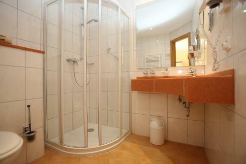 Hostal Gasthaus-pension Islekh�he Gansen