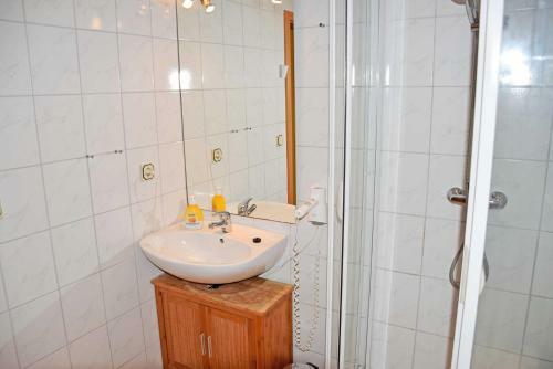Hostal Gasthaus Crampas