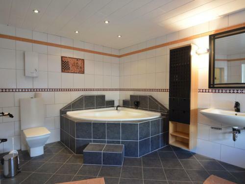 Spacious Holiday Home With Fenced Garden In Morz