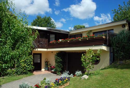 Apartamento Ferienappartements Unterm Reetdach