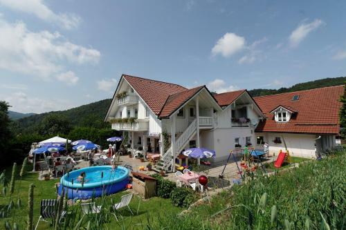 Hostal Landpension & Gasthaus Monika
