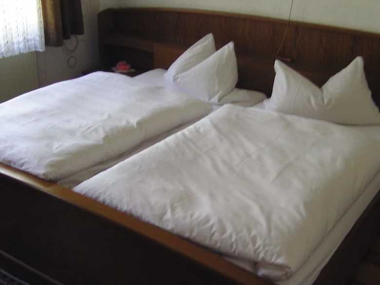 Hostal Hotel Zur Guten Quelle