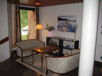 Polar Hotel