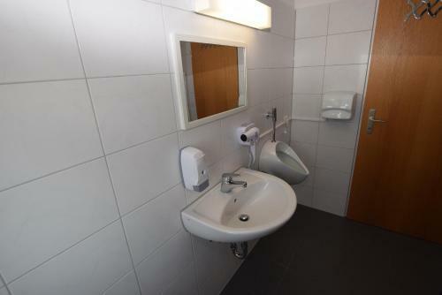 Hostal Monteurzimmer Messe Airport