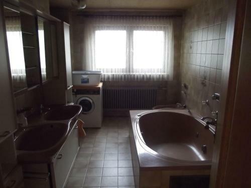 Apartamento Ferienwohnung Und Handwerkertreff Wagner