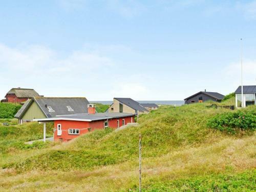 Three-bedroom Holiday Home In Henne 8
