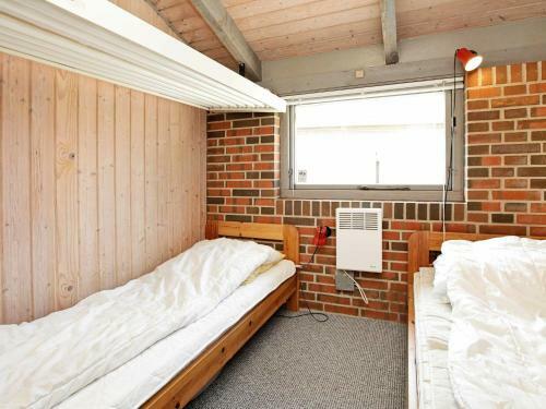 Three-bedroom Holiday Home In Henne 13