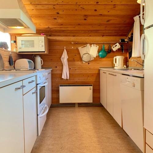 Holiday Home Svallerhulvej 063100