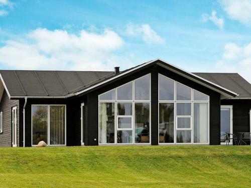 Three-bedroom Holiday Home In Fr�rup 7
