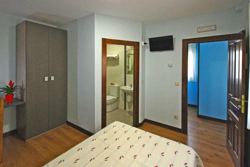 Hostal-bar Restaurante "la Fuente"