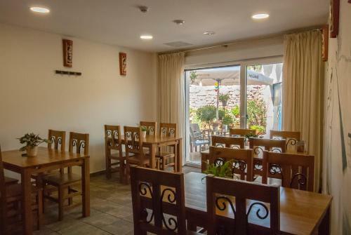 Hostal-bar Restaurante "la Fuente"