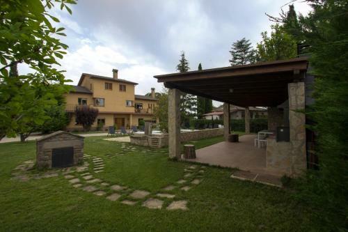 Villa Llu�anes