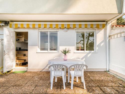 Cozy Apartment On The Beach In Oleiros