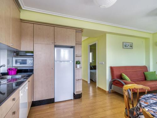 Cozy Apartment On The Beach In Oleiros