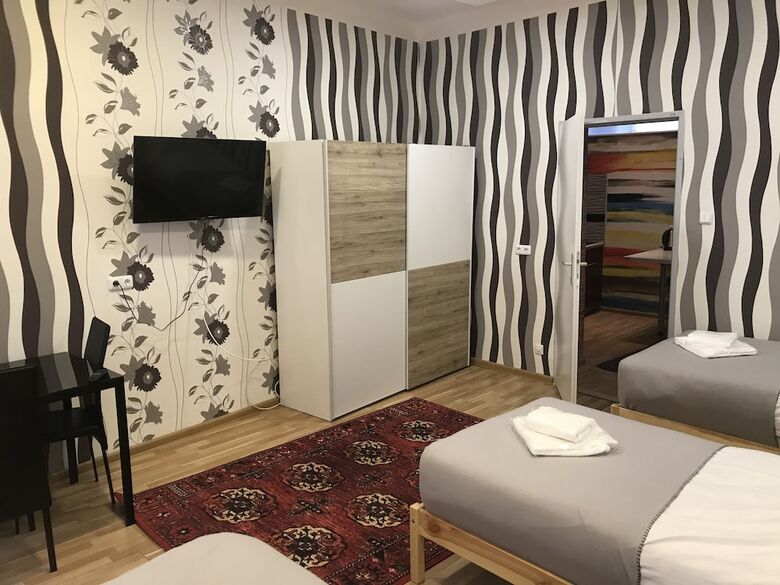 Ea Hotels (best Apartments)