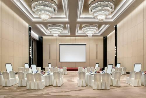 Crown Plaza Hotel Huailai