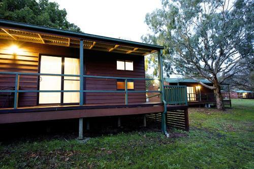Hotel Lakes And Craters Holiday Park