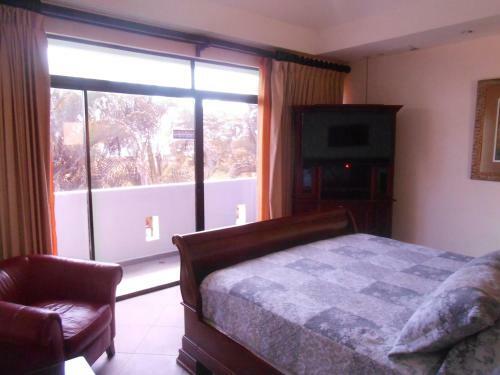 6 Bedroom House With Ocean Views Hermosa Palms #110