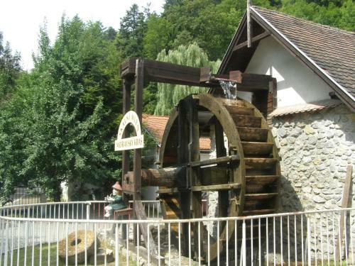 Hostal Rodinn� Ubytov�n� Na Habe?i