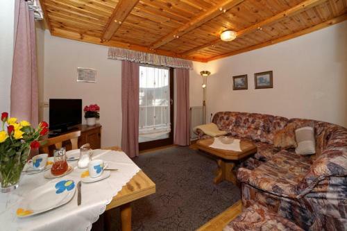 Hostal Berghof Pension Und Ferienwohnungen
