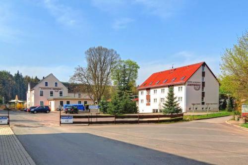 Landhotel "sumpfm�hle" Am Tharander Wald