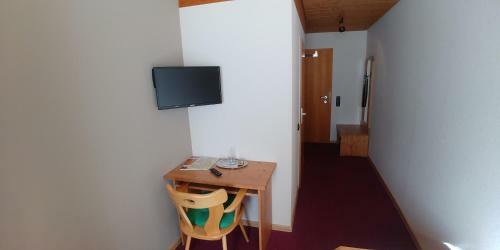 Hotel Bad Bruckhaus / Viaschweiz