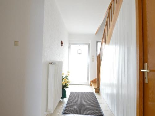 Cozy Holiday Home In Tettscheid With Private Garden