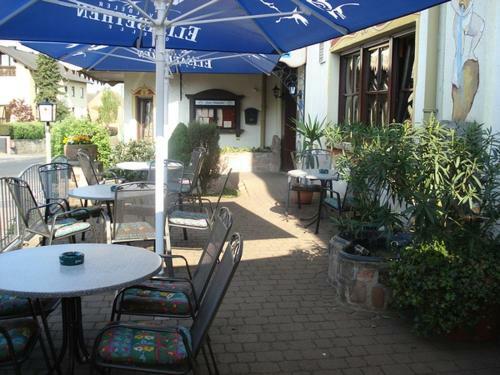 Hostal Traditionsgasthof Zum Luedertal