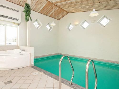 Holiday Home Helmklit II