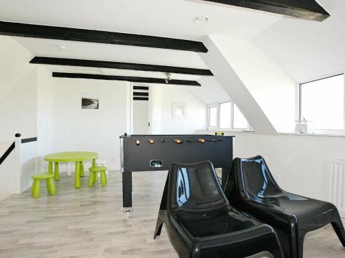 Six-bedroom Holiday Home In Harbo�re 1