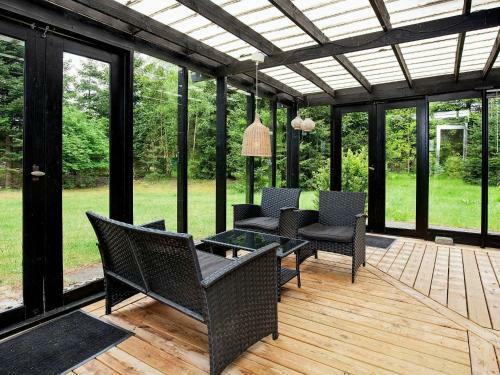 Three-bedroom Holiday Home In Str�by 3