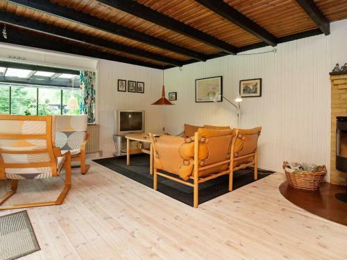 Three-bedroom Holiday Home In Str�by 3