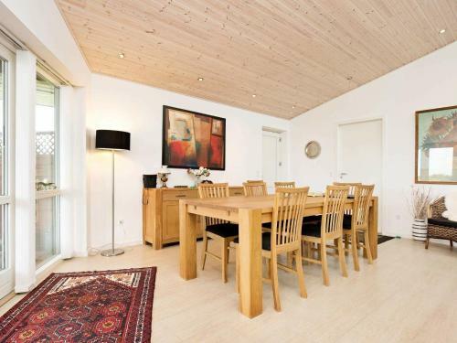 Holiday Home Mj�lnersvej