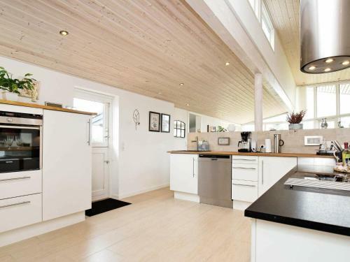 Holiday Home Mj�lnersvej