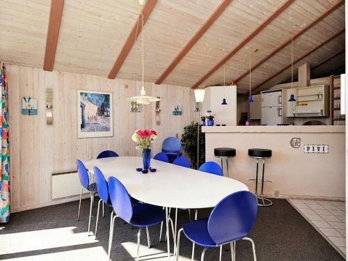 Four-bedroom Holiday Home In Fan� 8