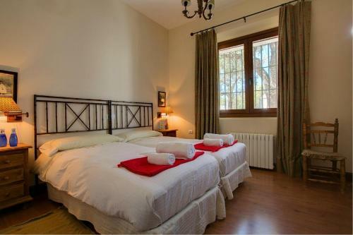 Dehesilla De Algar Villa Sleeps 8