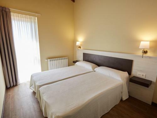 Cozy Holiday Home In Cangas De Onis With Meadow View