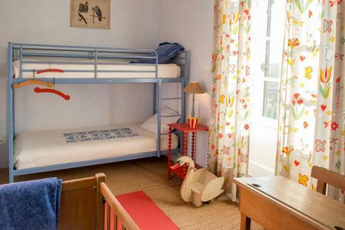Bearnes Villa Sleeps 8 Pool Wifi