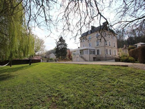 Heritage Castle In Bar-sur-seine Near River