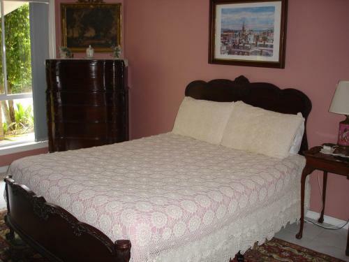 Lodge Cooroy Country Cottages
