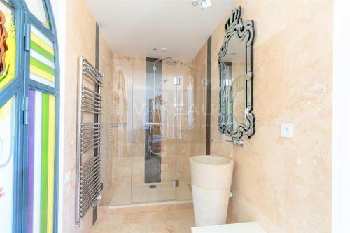 Gorgeous Apartment Alexandre III Sea View