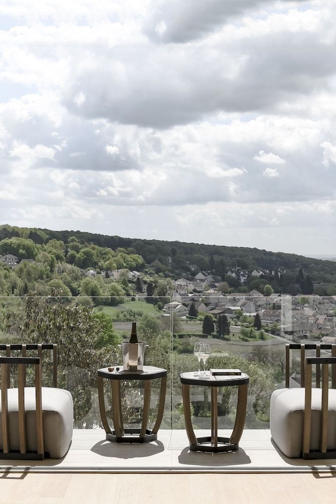 Royal Champagne Hotel & Spa