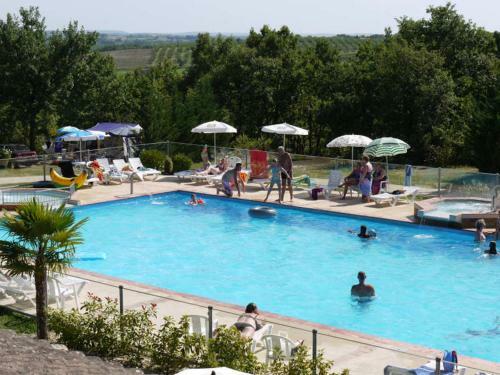Agroturismo Camping Fontaine Du Roc