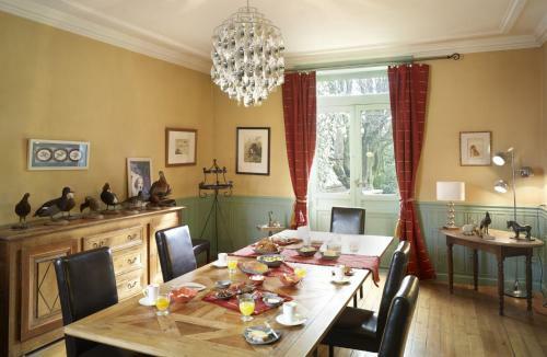 Hostal Demeure Des Monts D'or