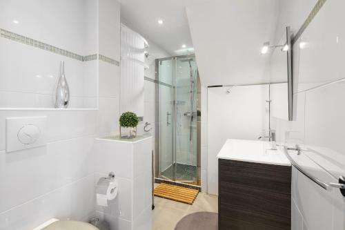 Dinard Centre, Le Wilson, Maison � 100m De La Plage